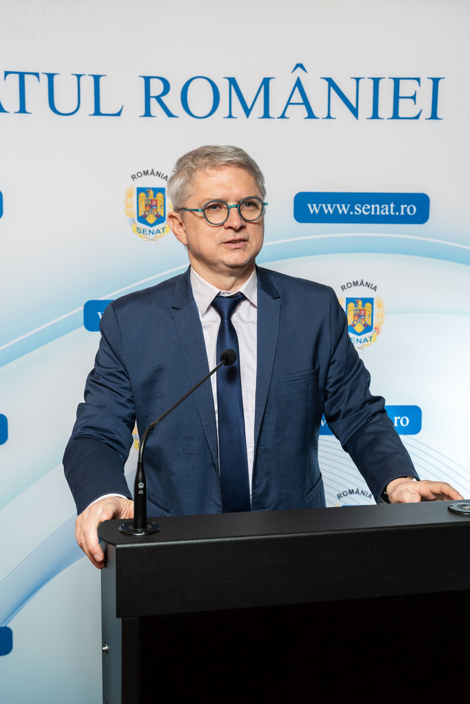 Radu Mihail at the Senate podium